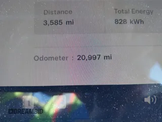 2023 Tesla Model 3 z VIN 5YJ3E1EA4PF552103, wystawiony jako IAAI lot #40782218 z przebiegiem 20 997 mil mil oraz . Historia ofert i sprzedaży dostępna na DreamBid. Obrazek 7.