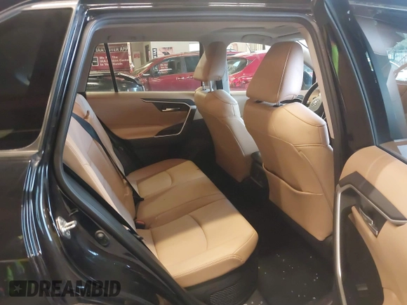 2021 Toyota RAV4 Hybrid LE with VIN 4T3B6RFV2MU048602, listed as a IAAI auction lot 41663576 with 69,404 mi miles. Bid and sale history available at carsss.com. Image 8.
