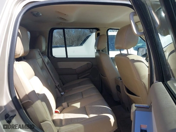 2007 Mercury Mountaineer with VIN 4M2EU47E87UJ16594, listed as a IAAI auction lot 41810496 with 205,391 mi miles. Bid and sale history available at carsss.com. Image 8.