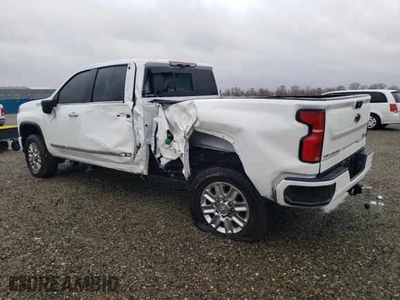 2024 Chevrolet Silverado 3500HD High Country with VIN 1GC4YVEY4RF106354, listed as a Copart auction lot 84701304 with 17,933 mi miles and Salvage Title. Bid and sale history available at carsss.com. Image 2.