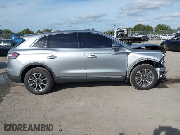 2023 Lincoln Nautilus Reserve z VIN 2LMPJ6K93PBL12705, wystawiony jako IAAI lot #38135775 z przebiegiem 7 269 mil mil oraz . Historia ofert i sprzedaży dostępna na DreamBid. Obrazek 13.