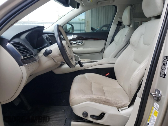 2016 Volvo XC90 T6 Momentum with VIN YV4A22PK3G1061684, listed as a Copart auction lot 56065185 with 186,471 mi miles and Salvage title. Bid and sale history available at DreamBid. Image 7.