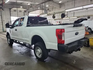 2019 Ford F-250 XL with VIN 1FT7X2B60KED15782, listed as a IAAI auction lot 42840321 with 119,106 mi miles and . Bid and sale history available at DreamBid. Image 5.