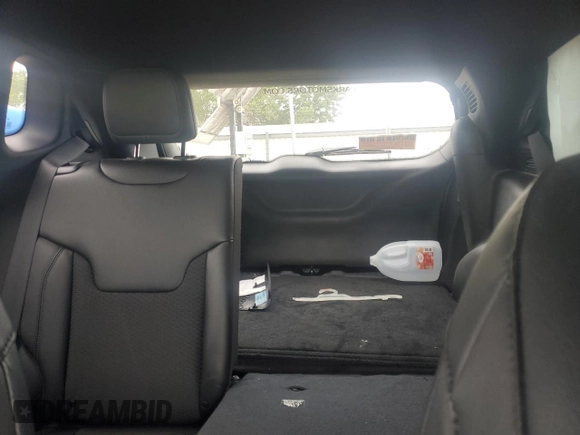2025 Jeep Compass Latitude z VIN 3C4NJDBN2ST549479, wystawiony jako Copart lot #54985365 z przebiegiem 3 137 mil mil oraz Szkoda całkowita • Salvage title. Historia ofert i sprzedaży dostępna na DreamBid. Obrazek 10.