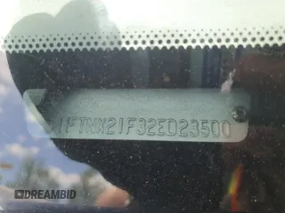 2002 Ford F-250 XL z VIN 1FTNX21F32ED23500, wystawiony jako Copart lot #58226635 z przebiegiem Nie podano mil oraz Szkoda całkowita • Salvage title. Historia ofert i sprzedaży dostępna na DreamBid. Obrazek 12.