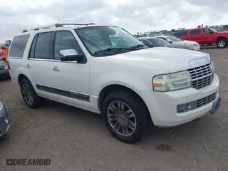 2007 Lincoln Navigator with VIN 5LMFU28597LJ12405, listed as a IAAI auction lot 41911651 with 168,416 mi miles. Bid and sale history available at carsss.com. Image 1.