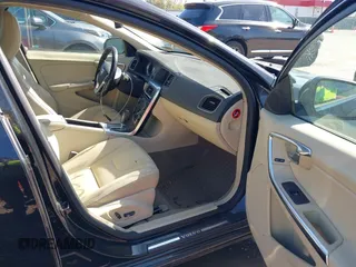 2012 Volvo S60 T5 with VIN YV1622FS1C2109532, listed as a IAAI auction lot 42068510 with 165,018 mi miles. Bid and sale history available at carsss.com. Image 5.
