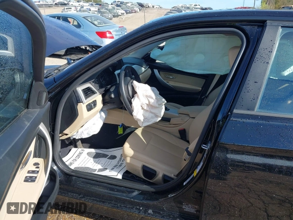 2018 BMW 3 Series 320i with VIN WBA8E1G57JNU89073, listed as a IAAI auction lot 41872759 with Not Provided miles. Bid and sale history available at carsss.com. Image 5.