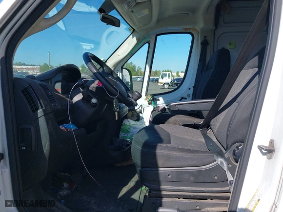 2021 Ram ProMaster Cargo Van with VIN 3C6LRVDG1ME523121, listed as a IAAI auction lot 42076794 with 91,589 mi miles. Bid and sale history available at carsss.com. Image 5.