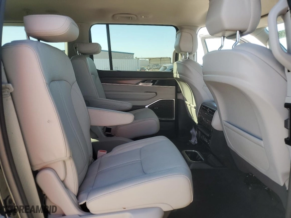 2024 Jeep Wagoneer L Series II with VIN 1C4SJSBP2RS152536, listed as a Copart auction lot 46353565 with 8,295 mi miles and Salvage Title. Bid and sale history available at carsss.com. Image 11.