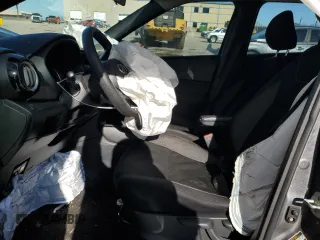 2019 Nissan Kicks SV with VIN 3N1CP5CU2KL563984, listed as a Copart auction lot 46682385 with 90,431 mi miles and Salvage Title. Bid and sale history available at carsss.com. Image 7.