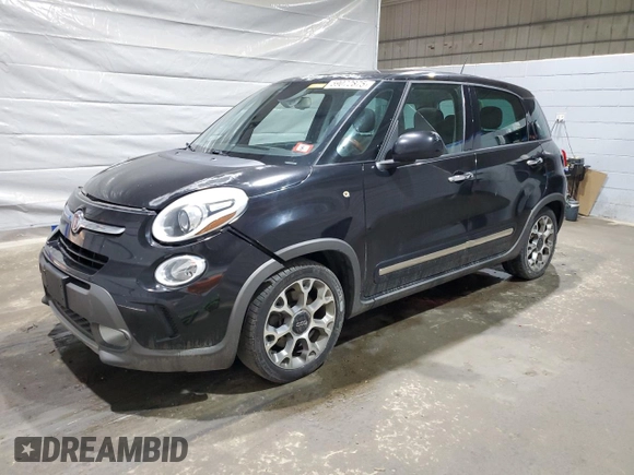 2015 FIAT 500L Urbana Trekking z VIN ZFBCFADH8FZ035295, wystawiony jako Copart lot #59072875 z przebiegiem 135 774 mil mil oraz Szkoda całkowita • Salvage title. Historia ofert i sprzedaży dostępna na DreamBid. Obrazek 1.