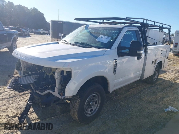 2019 Ford F-350 with VIN 1FDBF3A65KED19570, listed as a IAAI auction lot 41627705 with 158,017 mi miles and . Bid and sale history available at DreamBid. Image 18.