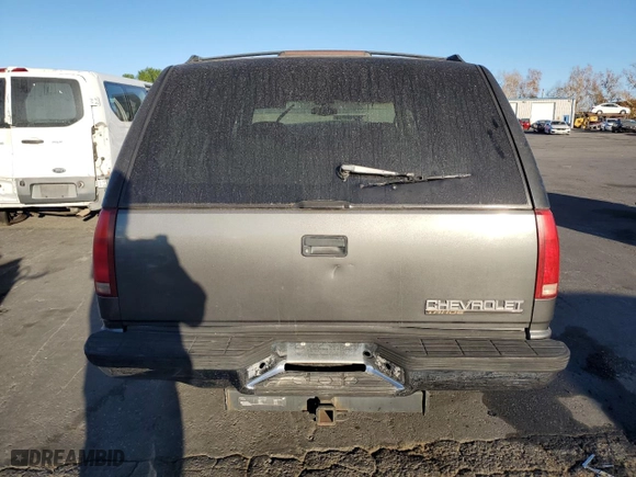 1999 Chevrolet Tahoe with VIN 1GNEC13R6XJ364173, listed as a Copart auction lot 88271575 with 196,935 mi miles and Salvage Title. Bid and sale history available at carsss.com. Image 6.