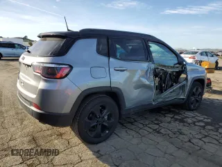 2021 Jeep Compass Altitude with VIN 3C4NJCBB3MT603861, listed as a Copart auction lot 46654955 with 69,408 mi miles and Salvage title. Bid and sale history available at DreamBid. Image 3.