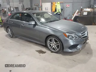 2016 Mercedes-Benz E-Class E 350 Luxury with VIN WDDHF8JB2GB295090, listed as a IAAI auction lot 41286113 with 52,813 mi miles. Bid and sale history available at carsss.com. Image 1.