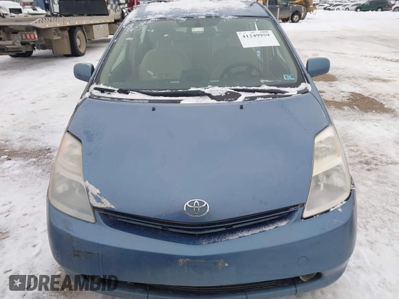 2004 Toyota Prius with VIN JTDKB20U540072979, listed as a IAAI auction lot 41249959 with 251,582 mi miles. Bid and sale history available at carsss.com. Image 13.