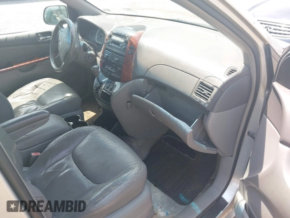 2004 Toyota Sienna XLE with VIN 5TDZA22C94S074818, listed as a IAAI auction lot 42444765 with Not provided miles and . Bid and sale history available at DreamBid. Image 5.