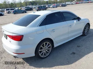 2015 Audi A3 Prestige z VIN WAUKFGFF1F1095602, wystawiony jako IAAI lot #42112237 z przebiegiem 88 469 mil mil oraz . Historia ofert i sprzedaży dostępna na DreamBid. Obrazek 4.