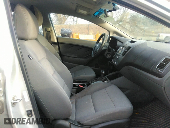 2018 Kia Forte LX with VIN 3KPFK4A79JE210080, listed as a IAAI auction lot 40681931 with 124,986 mi miles and . Bid and sale history available at DreamBid. Image 5.