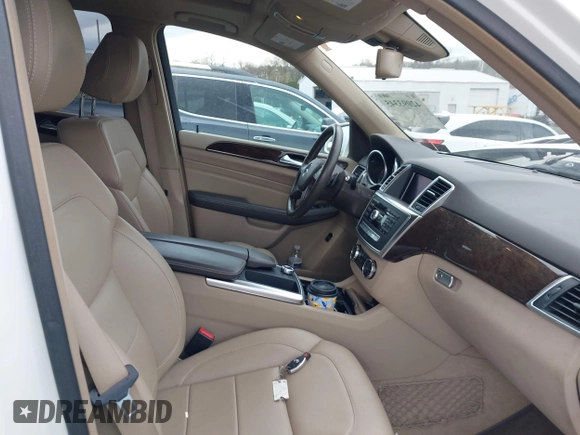 2012 Mercedes-Benz M ML 350 with VIN 4JGDA5HB5CA077443, listed as a IAAI auction lot 42093345 with 122,147 mi miles. Bid and sale history available at carsss.com. Image 5.