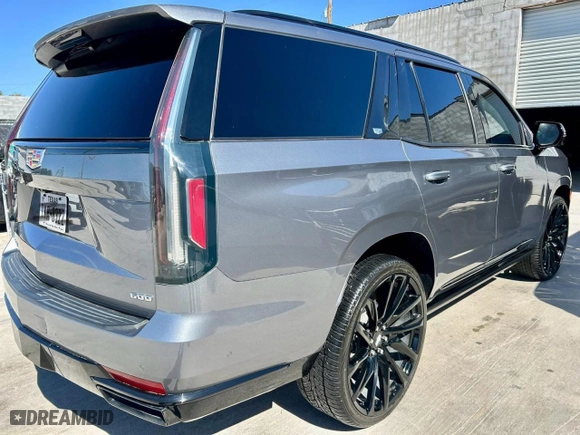 2022 Cadillac Escalade Sport with VIN 1GYS4FKL8NR177044, listed as a Copart auction lot 83387234 with 29,737 mi miles and Clean Title. Bid and sale history available at carsss.com. Image 4.