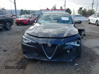 2017 Alfa Romeo Giulia with VIN ZARFAEBN6H7528809, listed as a IAAI auction lot 41365888 with 1 mi miles. Bid and sale history available at carsss.com. Image 12.