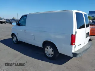 2004 Chevrolet Astro Cargo Van with VIN 1GCDM19X14B104664, listed as a IAAI auction lot 40177716 with 219,901 mi miles. Bid and sale history available at carsss.com. Image 3.