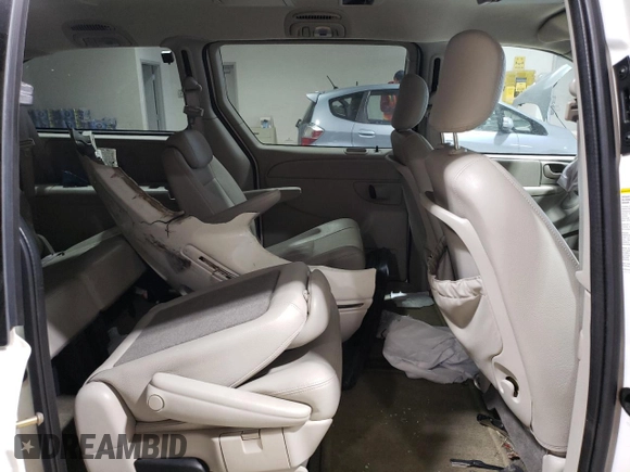2005 Chrysler Town & Country Touring with VIN 2C4GP54L75R429838, listed as a Copart auction lot 45456964 with 157,996 mi miles and Salvage Title. Bid and sale history available at DreamBid. Image 11.