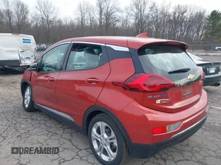 2020 Chevrolet Bolt EV LT z VIN 1G1FY6S02L4126725, wystawiony jako IAAI lot #41247846 z przebiegiem 13 882 mil mil oraz . Historia ofert i sprzedaży dostępna na DreamBid. Obrazek 3.