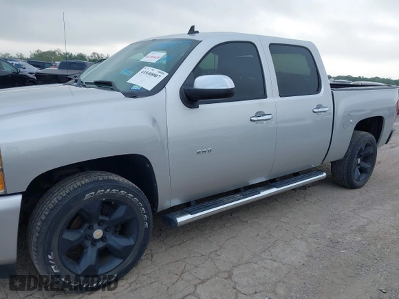 2011 Chevrolet Silverado 1500 LT with VIN 3GCPCSE06BG266809, listed as a IAAI auction lot 41840007 with 179,189 mi miles and . Bid and sale history available at DreamBid. Image 14.