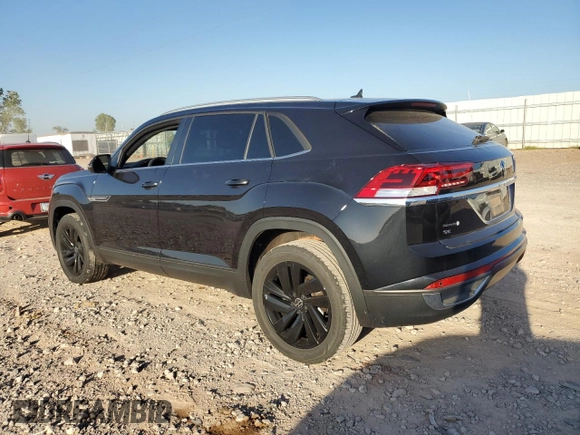 2022 Volkswagen Atlas SE with VIN 1V2JC2CA5NC219567, listed as a Copart auction lot 74005214 with 38,539 mi miles and Salvage title. Bid and sale history available at DreamBid. Image 2.