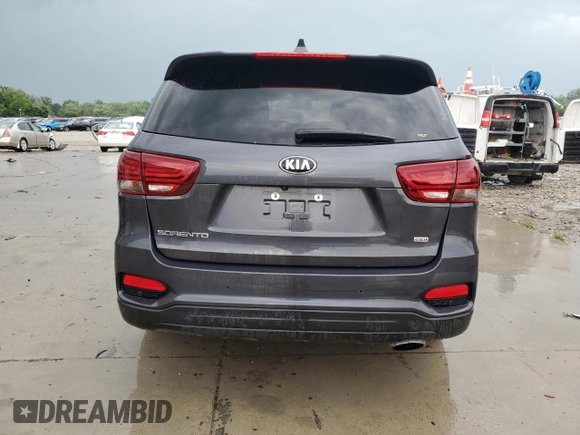 2019 Kia Sorento LX z VIN 5XYPG4A34KG534173, wystawiony jako Copart lot #57404535 z przebiegiem 112 688 mil mil oraz Szkoda całkowita • Salvage title. Historia ofert i sprzedaży dostępna na DreamBid. Obrazek 6.