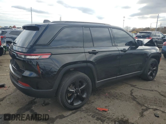 2022 Jeep Grand Cherokee Laredo with VIN 1C4RJHAGXN8633046, listed as a Copart auction lot 77960944 with 41,830 mi miles and Clean title. Bid and sale history available at DreamBid. Image 3.