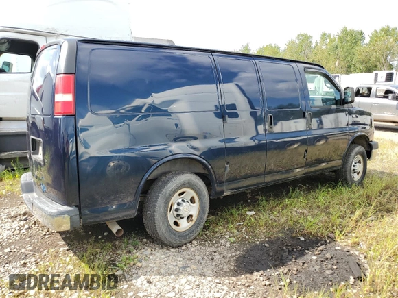 2008 Chevrolet Express Cargo Van with VIN 1GCGG25C881134558, listed as a Copart auction lot 67207324 with 54,369 mi miles and Salvage Title. Bid and sale history available at carsss.com. Image 3.