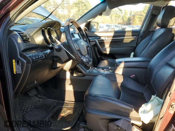 2013 Kia Sorento EX z VIN 5XYKUDA20DG335652, wystawiony jako Copart lot #82519494 z przebiegiem 107 705 mil mil oraz Czysty tytuł • Clean title. Historia ofert i sprzedaży dostępna na DreamBid. Obrazek 7.