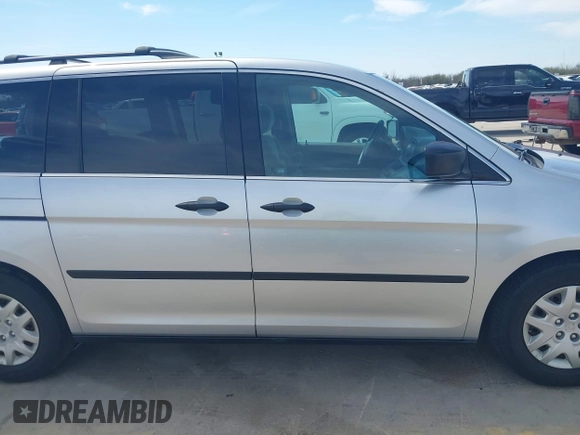 2010 Honda Odyssey LX z VIN 5FNRL3H29AB016884, wystawiony jako IAAI lot #41652673 z przebiegiem 162 068 mil mil oraz . Historia ofert i sprzedaży dostępna na DreamBid. Obrazek 14.