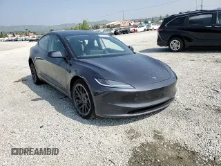 2025 Tesla Model 3 Long Range z VIN 5YJ3E1EA3SF979586, wystawiony jako Copart lot #54430125 z przebiegiem 3 530 mil mil oraz Szkoda całkowita • Salvage title. Historia ofert i sprzedaży dostępna na DreamBid. Obrazek 14.