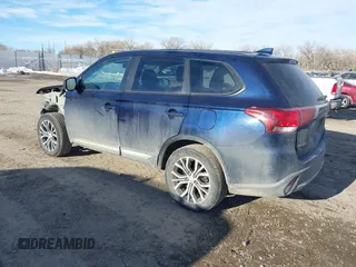 2018 Mitsubishi Outlander ES z VIN JA4AZ3A35JZ058407, wystawiony jako IAAI lot #41428922 z przebiegiem 141 701 mil mil oraz . Historia ofert i sprzedaży dostępna na DreamBid. Obrazek 3.
