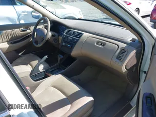 2000 Honda Accord EX with VIN 1HGCG1656YA060793, listed as a IAAI auction lot 41884449 with 232,519 mi miles and . Bid and sale history available at DreamBid. Image 5.
