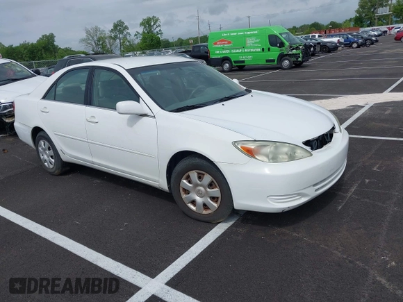 2004 Toyota Camry LE with VIN 4T1BE32K64U277496, listed as a IAAI auction lot 42130199 with 250,972 mi miles. Bid and sale history available at carsss.com. Image 1.