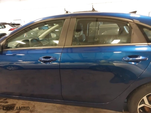 2021 Kia Forte LXS with VIN 3KPF24ADXME276812, listed as a IAAI auction lot 40119624 with NaN miles. Bid and sale history available at carsss.com. Image 15.