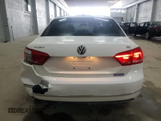 2013 Volkswagen Passat SEL Premium z VIN 1VWCP7A30DC100014, wystawiony jako Copart lot #55271515 z przebiegiem 139 484 mil mil oraz Szkoda całkowita • Salvage title. Historia ofert i sprzedaży dostępna na DreamBid. Obrazek 6.