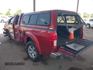 2013 Nissan Frontier SV z VIN 1N6AD0CWXDN758720, wystawiony jako IAAI lot #42363424 z przebiegiem 179 705 mil mil oraz . Historia ofert i sprzedaży dostępna na DreamBid. Obrazek 3.