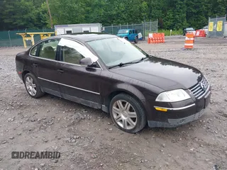 2005 Volkswagen Passat with VIN WVWRU63B75E053123, listed as a IAAI auction lot 42582637 with 73,684 mi miles and . Bid and sale history available at DreamBid. Image 1.