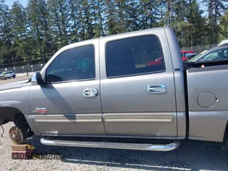 2006 Chevrolet Silverado 1500 LT1 with VIN 2GCEK13N361214121, listed as a IAAI auction lot 42106196 with Not Provided miles. Bid and sale history available at carsss.com. Image 15.