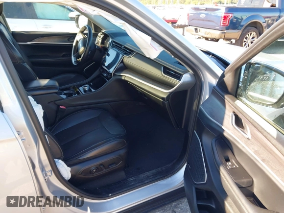 2022 Jeep Grand Cherokee Limited with VIN 1C4RJJBGXN8528951, listed as a IAAI auction lot 41819945 with 36,498 mi miles and . Bid and sale history available at DreamBid. Image 5.