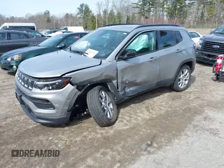 2023 Jeep Compass Latitude Lux с VIN 3C4NJDFN4PT558945, выставлен на аукционе IAAI как лот 41855576 с пробегом 9 375 миль миль и . История ставок и продаж доступна на DreamBid. Изображение 2.
