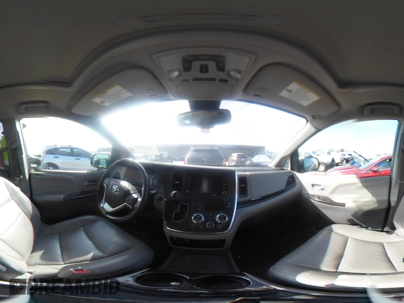 2018 Toyota Sienna XLE Auto Access Seat with VIN 5TDYZ3DC3JS951774, listed as a IAAI auction lot 41567595 with 160,197 mi miles. Bid and sale history available at carsss.com. Image 18.