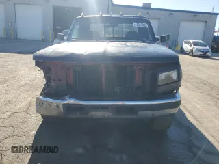 1993 Ford F-250 z VIN 1FTHX25C5PKB75016, wystawiony jako Copart lot #47947095 z przebiegiem 302 553 mil mil oraz Szkoda całkowita • Salvage title. Historia ofert i sprzedaży dostępna na DreamBid. Obrazek 5.